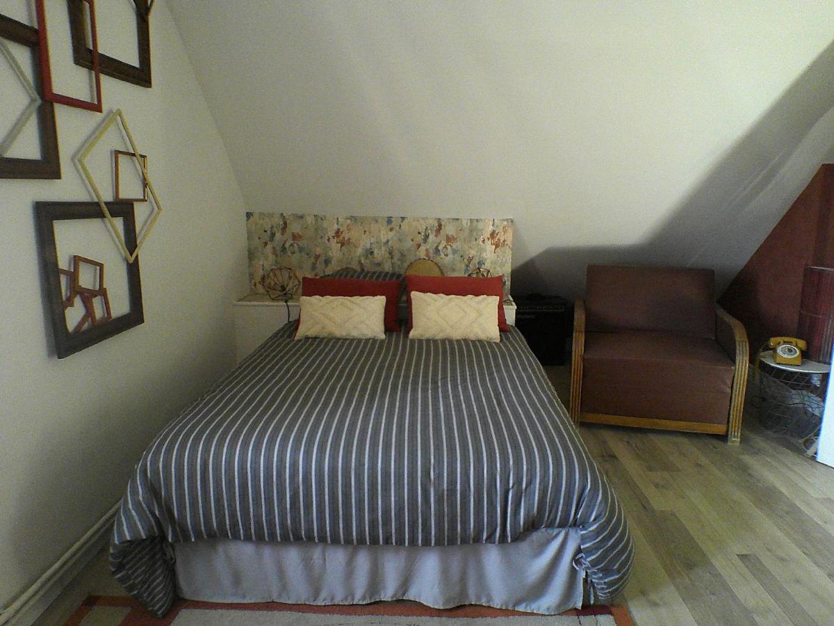 Le Clocooning Chambres D'Hotes Chez L'Habitant Billy  Luaran gambar