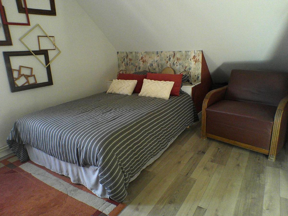 Le Clocooning Chambres D'Hotes Chez L'Habitant Billy  Luaran gambar